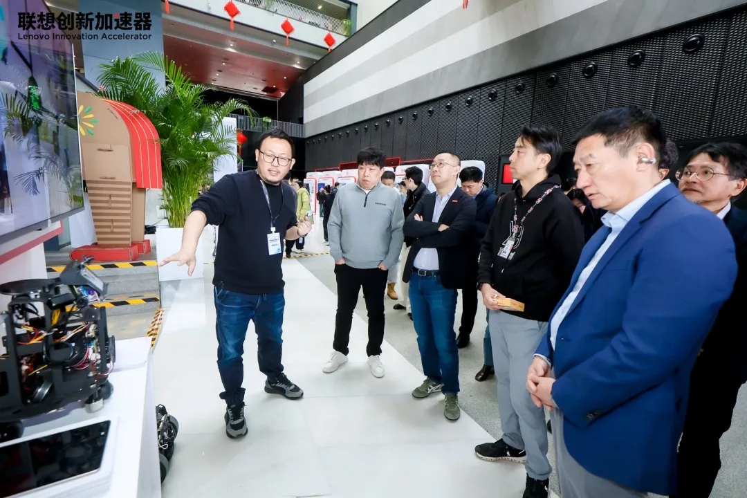 NG大舞台亮相联想创新加速器开放日，以消费级物理AI大脑平台助推家用机器人产业生态化 